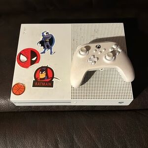 Selling My Old XBOX One with stickers and controller